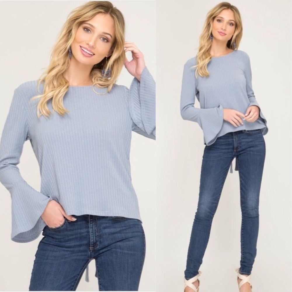 Last 3! Open keyhole back knit top